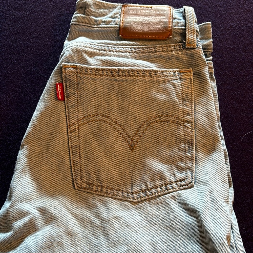 Levi’s wedgie straight good condition